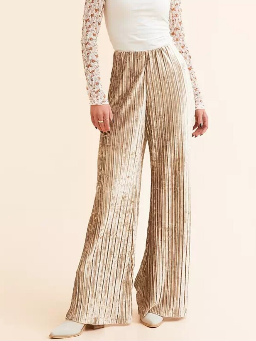 🌸💛 final drop 🌸💜Free People Star Champagne Velvet Flare Pants - Picture 4 of 9